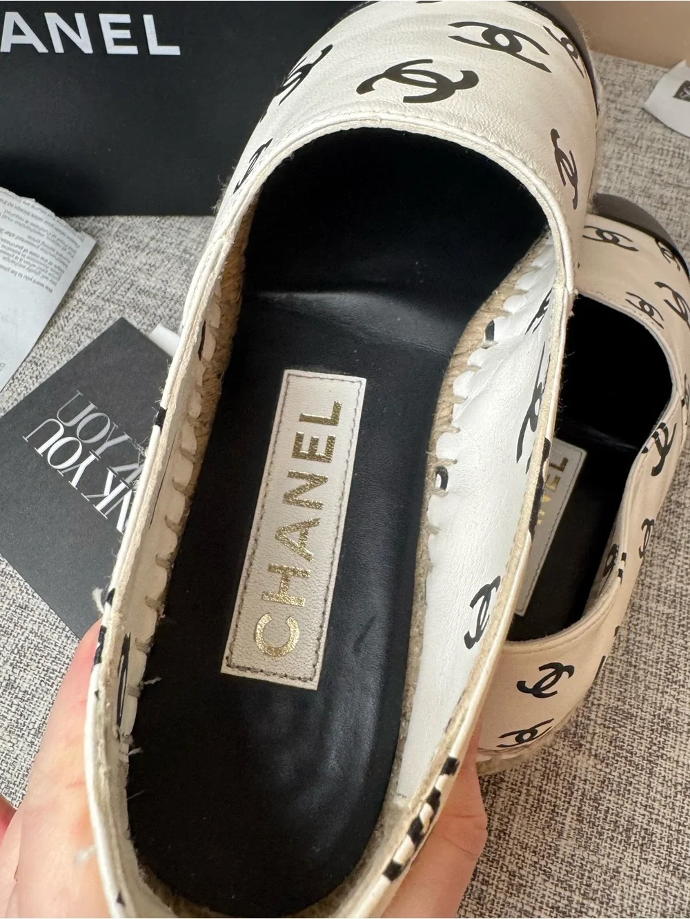 Chanel 22S Espadrilles Style: G38628 Y55871 K4264 Size: EU 36